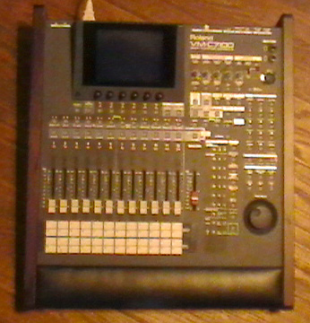 ROLANDvmc7100.jpg